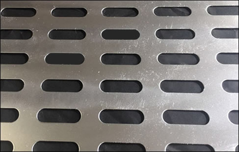 Slotted Perforated Galvanized Steel Sheet staggered round end 1/8" x 1" slotted