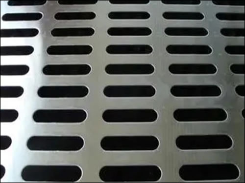 Aluminum slotted sheet for architectural design uses